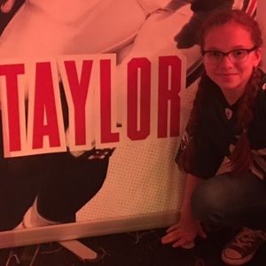 Meet your Posher, Taylor